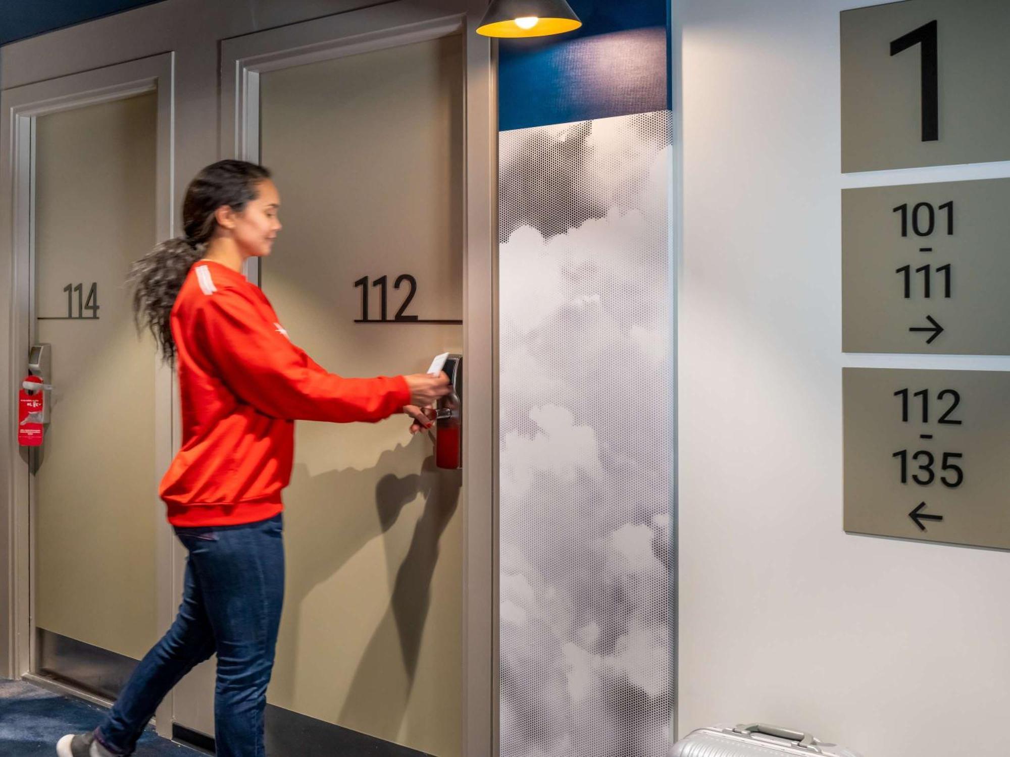 Ibis Barcelona Aeropuerto Viladecáns Kültér fotó